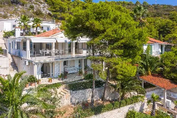 Seaside Retreat Villa with Private Pool in Hvar