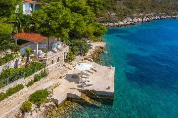 Seaside Retreat Villa with Private Pool in Hvar