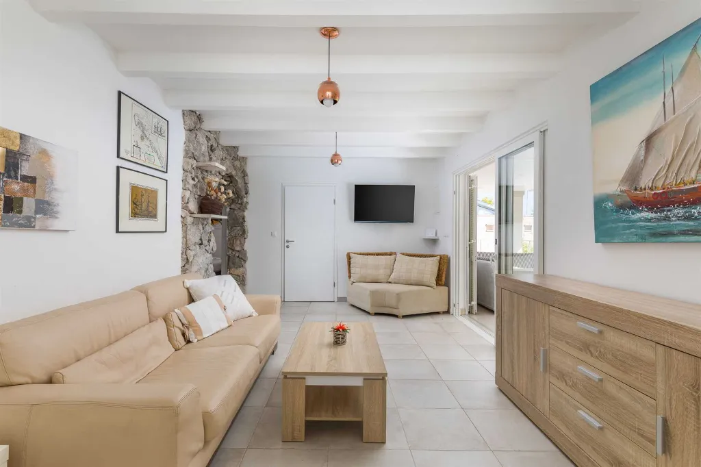 Seaside Retreat Villa with Private Pool in Hvar