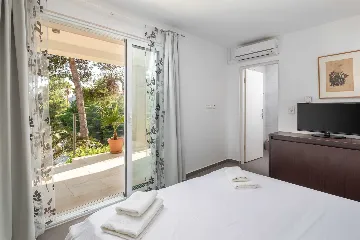 Seaside Retreat Villa with Private Pool in Hvar