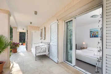 Seaside Retreat Villa with Private Pool in Hvar