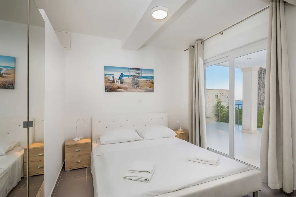 Seaside Retreat Villa with Private Pool in Hvar
