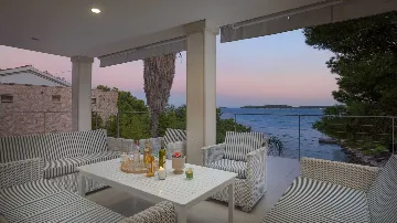 Seaside Retreat Villa with Private Pool in Hvar