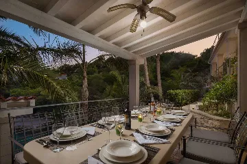 Seaside Retreat Villa with Private Pool in Hvar