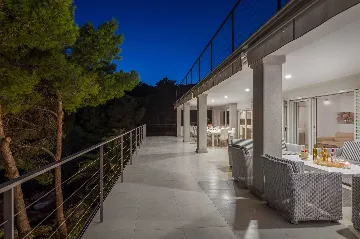 Seaside Retreat Villa with Private Pool in Hvar