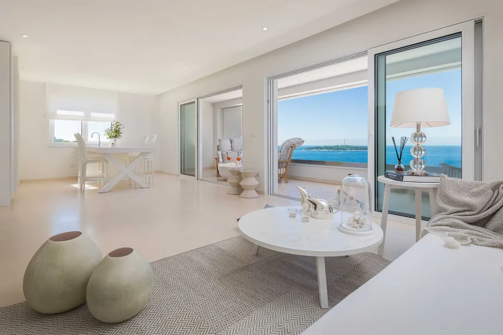 Elegant 7-Bedroom Villa with Sea Views in Primošten