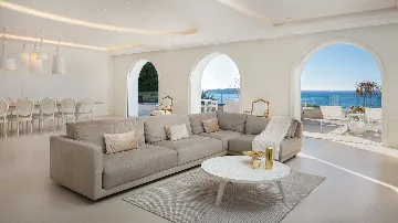 Elegant 7-Bedroom Villa with Sea Views in Primošten