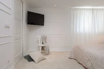 Elegant 7-Bedroom Villa with Sea Views in Primošten