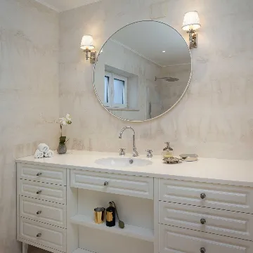 Elegant 7-Bedroom Villa with Sea Views in Primošten