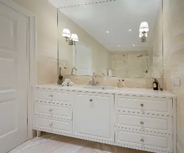 Elegant 7-Bedroom Villa with Sea Views in Primošten