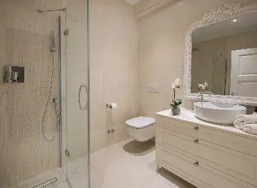 Elegant 7-Bedroom Villa with Sea Views in Primošten