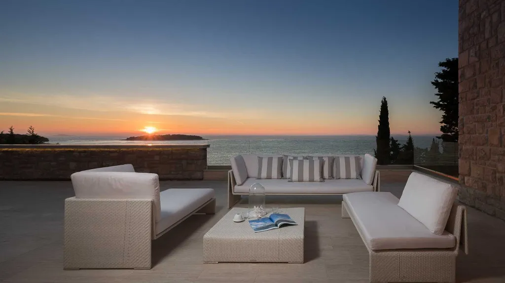 Elegant 7-Bedroom Villa with Sea Views in Primošten