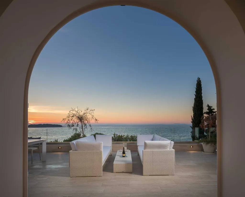 Elegant 7-Bedroom Villa with Sea Views in Primošten