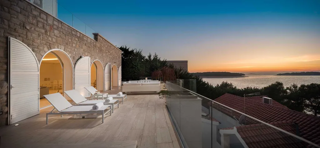 Elegant 7-Bedroom Villa with Sea Views in Primošten