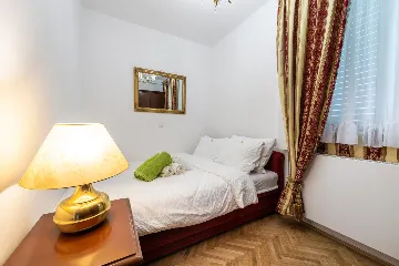 Spacious Villa Retreat With Heated Pool, Dubrovnik