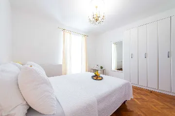 Spacious Villa Retreat With Heated Pool, Dubrovnik