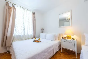 Spacious Villa Retreat With Heated Pool, Dubrovnik