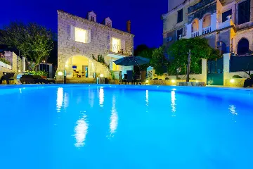 Spacious Villa Retreat With Heated Pool, Dubrovnik
