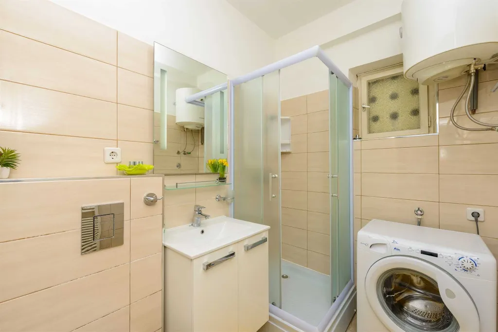 Spacious Villa Retreat With Heated Pool, Dubrovnik