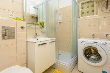 Spacious Villa Retreat With Heated Pool, Dubrovnik