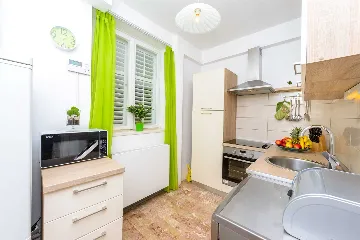 Spacious Villa Retreat With Heated Pool, Dubrovnik