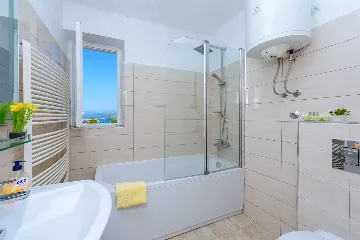 Spacious Villa Retreat With Heated Pool, Dubrovnik