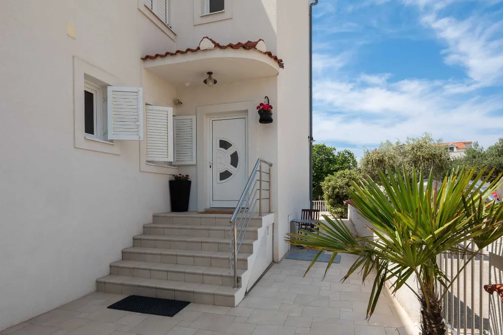 Contemporary Poolside Apartment in Vodice