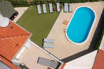 Contemporary Poolside Apartment in Vodice
