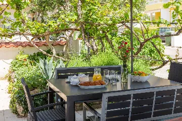 Contemporary Poolside Apartment in Vodice