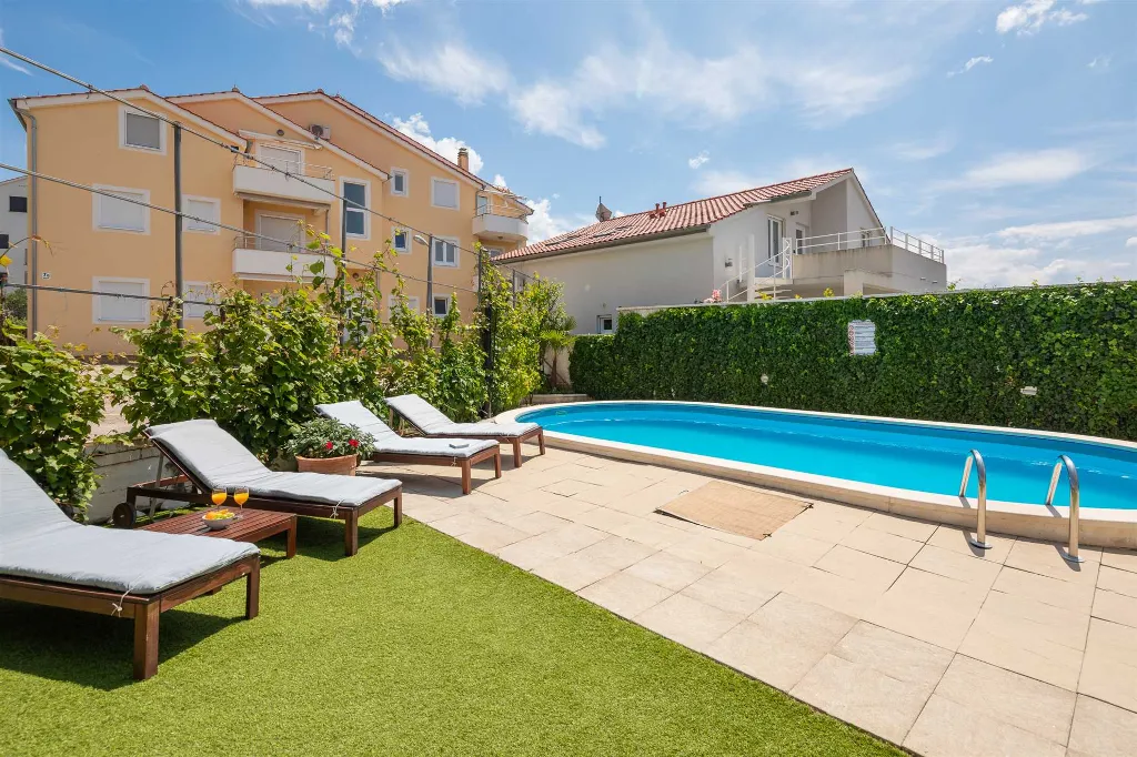 Contemporary Poolside Apartment in Vodice