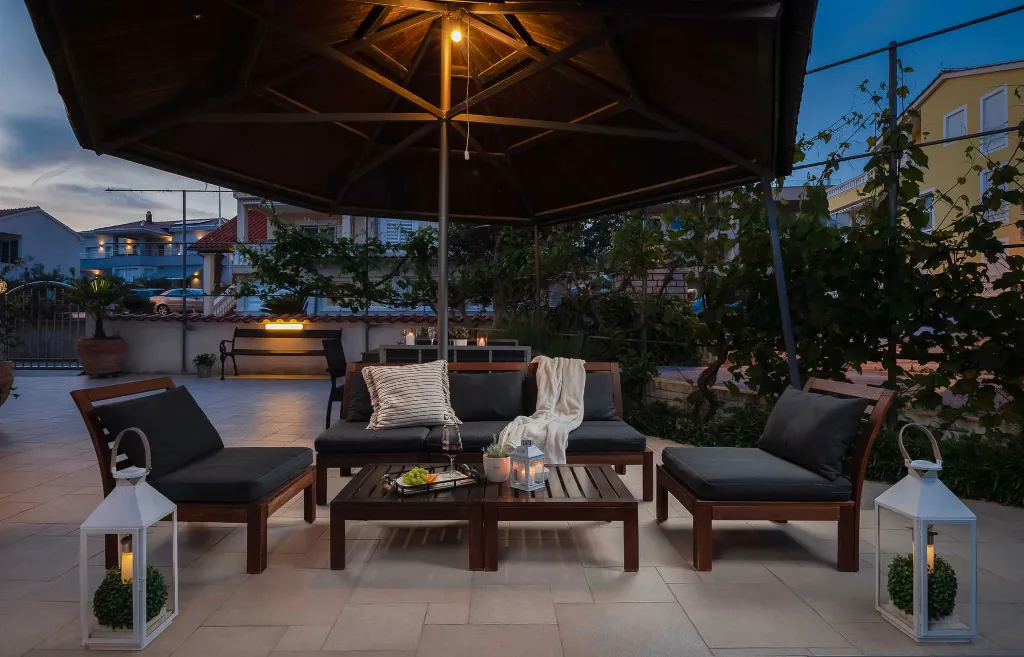 Contemporary Poolside Apartment in Vodice