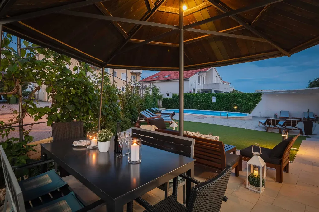 Contemporary Poolside Apartment in Vodice