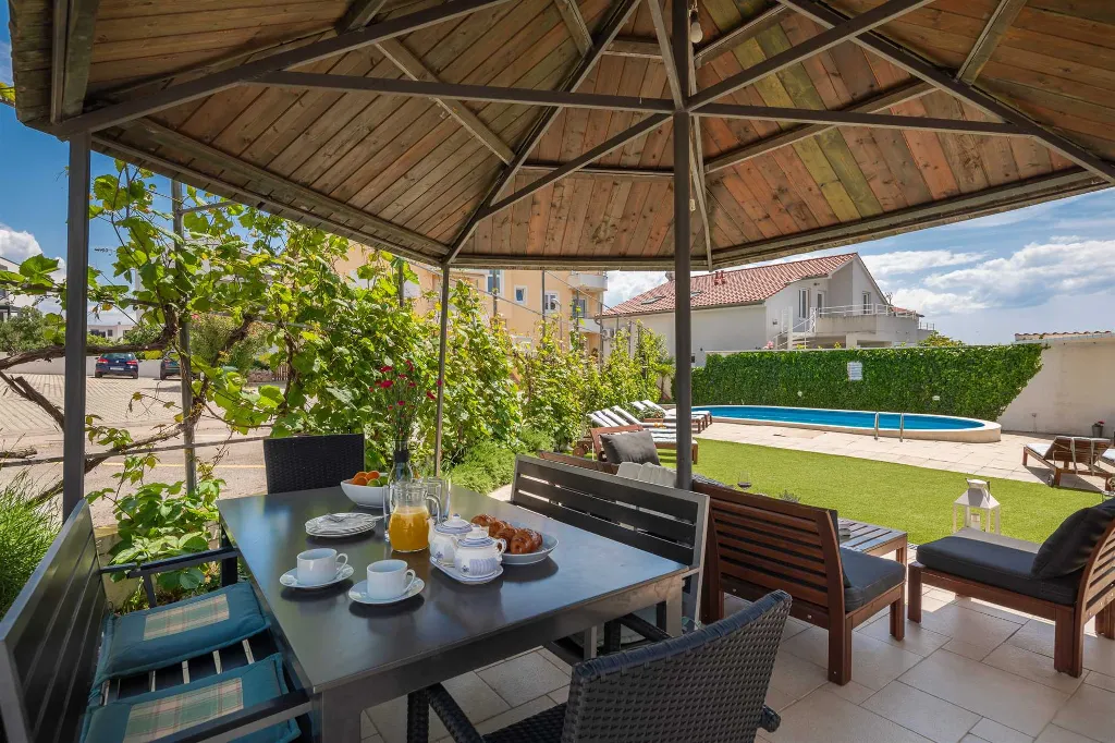 Contemporary Poolside Apartment in Vodice