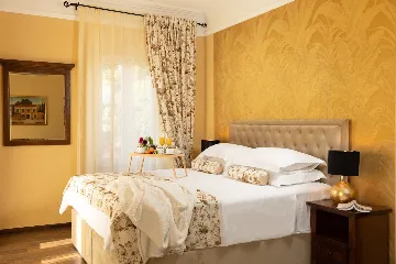 Spacious Family Villa with Pool in Mlini