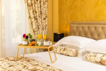 Spacious Family Villa with Pool in Mlini