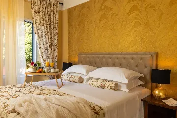 Spacious Family Villa with Pool in Mlini