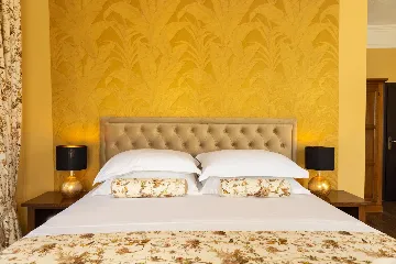 Spacious Family Villa with Pool in Mlini