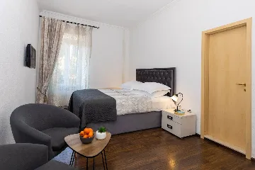 Spacious Family Villa with Pool in Mlini