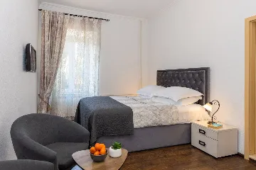 Spacious Family Villa with Pool in Mlini