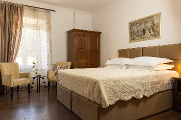 Spacious Family Villa with Pool in Mlini