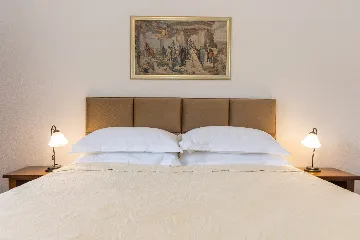 Spacious Family Villa with Pool in Mlini