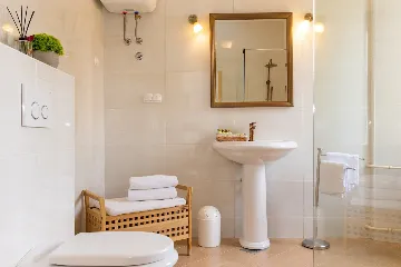 Spacious Family Villa with Pool in Mlini