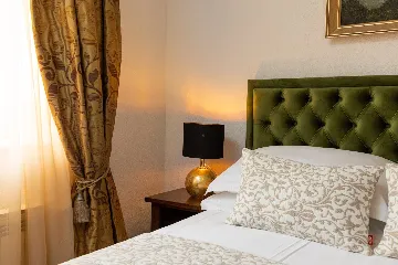 Spacious Family Villa with Pool in Mlini