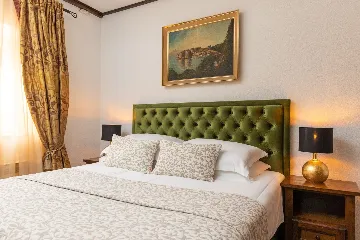 Spacious Family Villa with Pool in Mlini