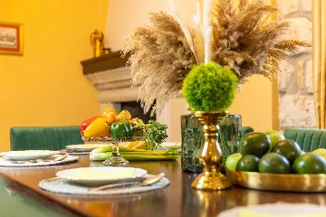 Spacious Family Villa with Pool in Mlini