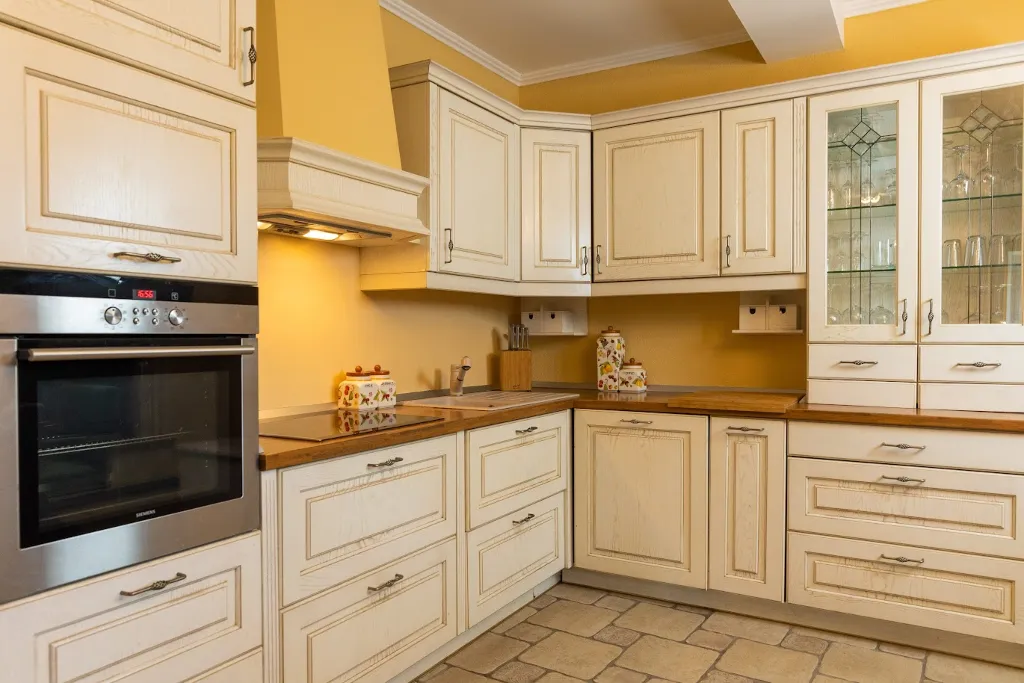 Spacious Family Villa with Pool in Mlini