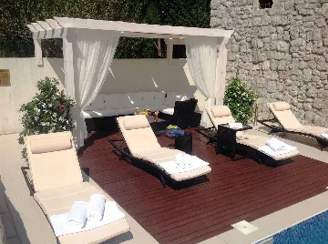 Spacious Family Villa with Pool in Mlini