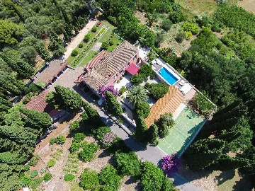 Spacious Family Villa with Pool in Mlini