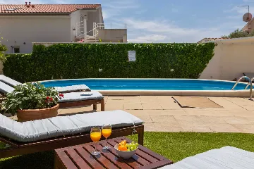 Modern Apartment with Pool, Second Floor, Vodice