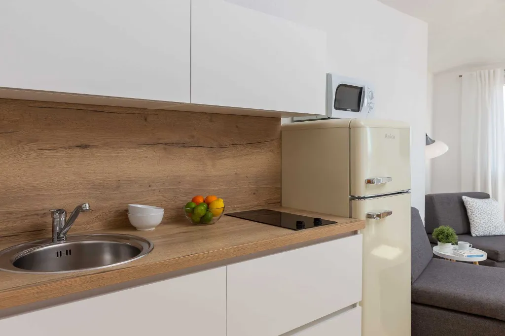 Modern Apartment with Pool, Second Floor, Vodice